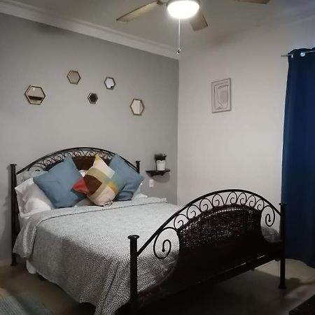 To Little Away From El Conde ,Museums, Parks In The Colonia Zone Apartment Santo Domingo Luaran gambar