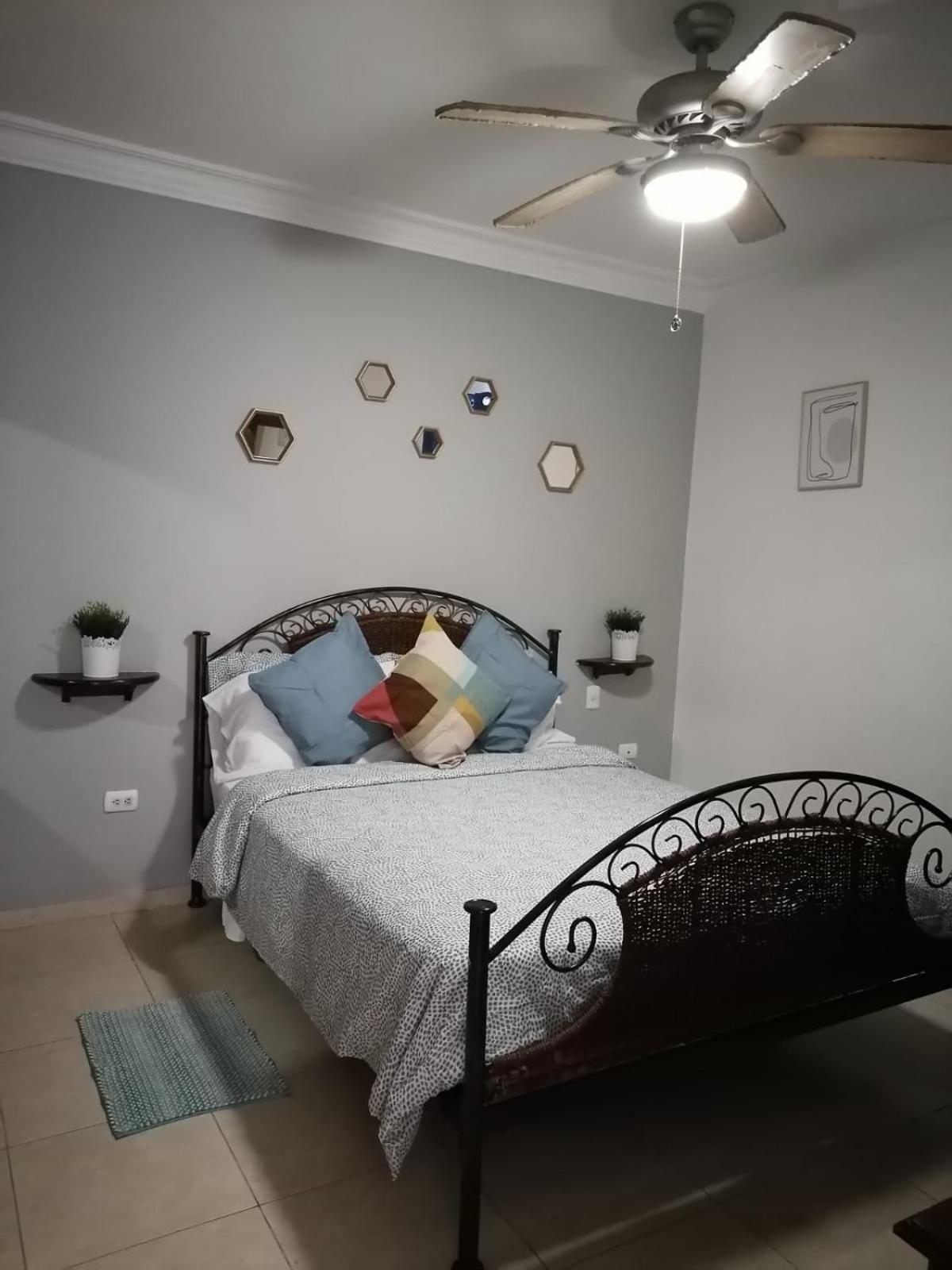 To Little Away From El Conde ,Museums, Parks In The Colonia Zone Apartment Santo Domingo Luaran gambar